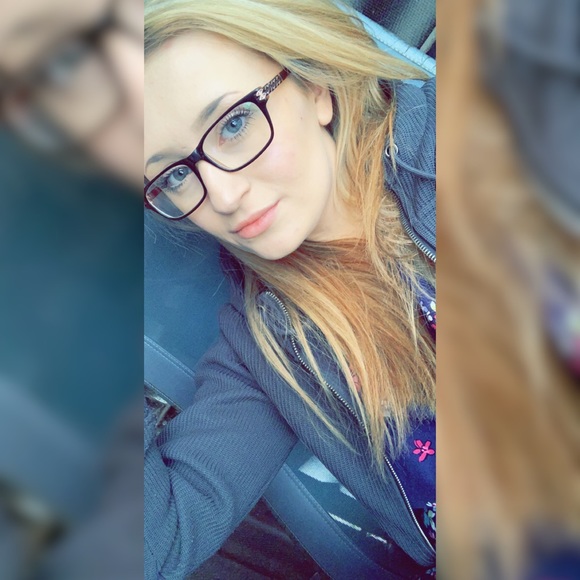 Meet the posher, Zoe 🥳🌟 - Picture 6 of 10